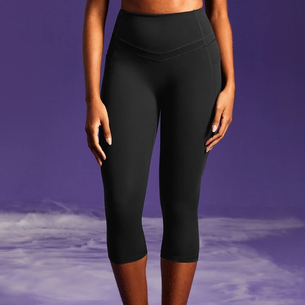 IUGA PowerTight No-Front-Seam Capri Leggings L Black NWT